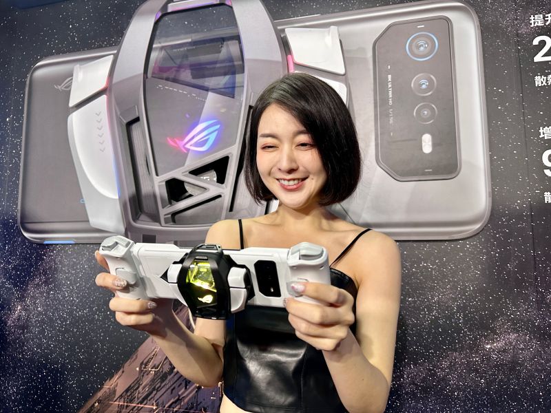 ▲ROG Phone 6D系列電競手機擁有更強的散熱效果。(圖/記者周淑萍攝)
