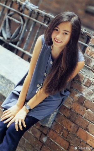 張柏芝14歲時的美照曝光。(圖/微博:香港電影吧) ▲張柏芝14歲時的美照曝光。(圖/微博:香港電影吧)