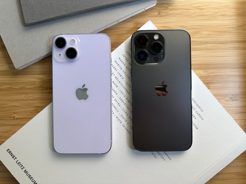 ▲iPhone 14和 iPhone 13 Pro 拍照比拼之下，少一顆鏡頭差異頗大。（圖／記者周淑萍攝）