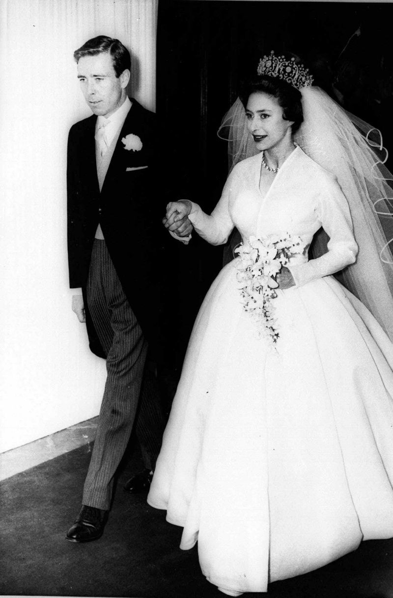 ▲瑪格麗特與攝影師瓊斯於1960年5月6日成婚。（圖／美聯社／達志影像）