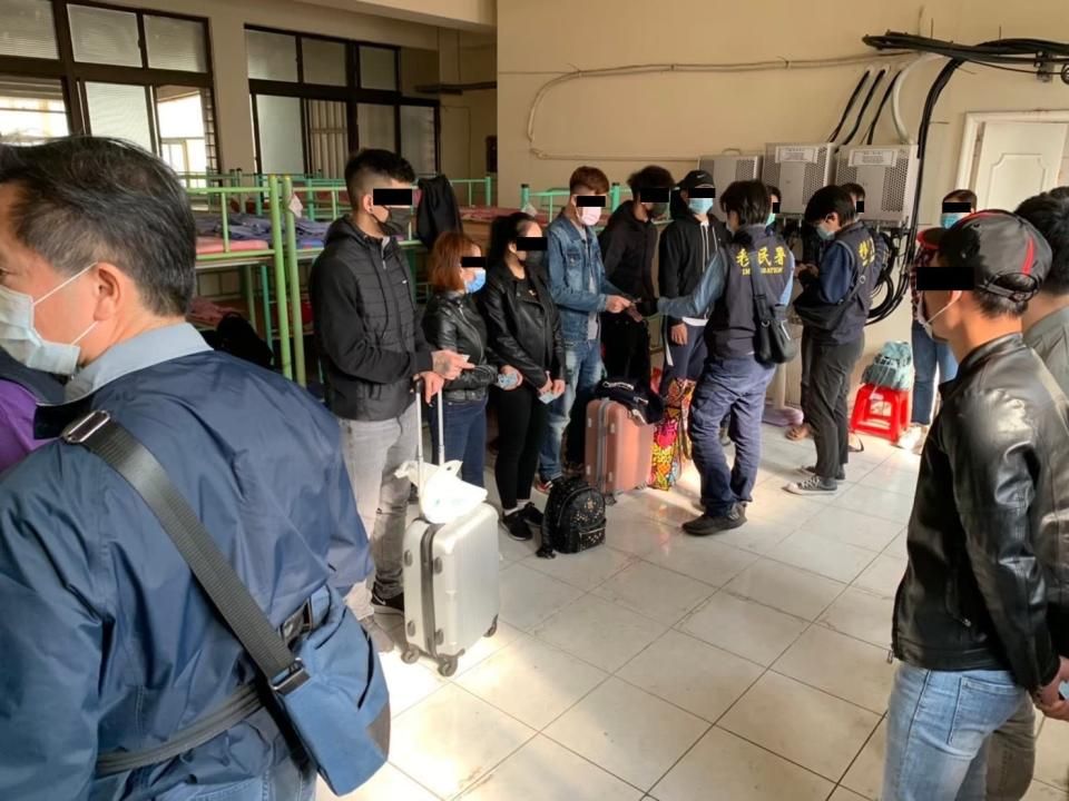 ▲有國內不肖仲介業者夥同越南籍失聯移工，成立多家空殼企業社以招募合法移工方式進行惡質剝削。（圖／移民署提供）