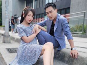 ▲謝京穎(左)否認與許仁杰不倫。(圖/民視) ▲謝京穎(左)否認與許仁杰不倫。(圖/民視)