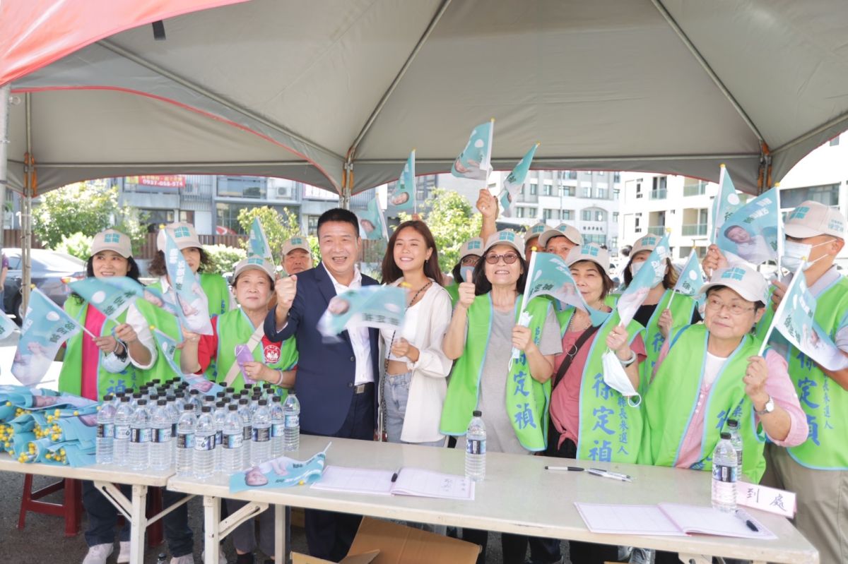 ▲徐定禎競總成立，外型亮眼的女兒也到場力挺。（圖／徐定禎辦公室提供）