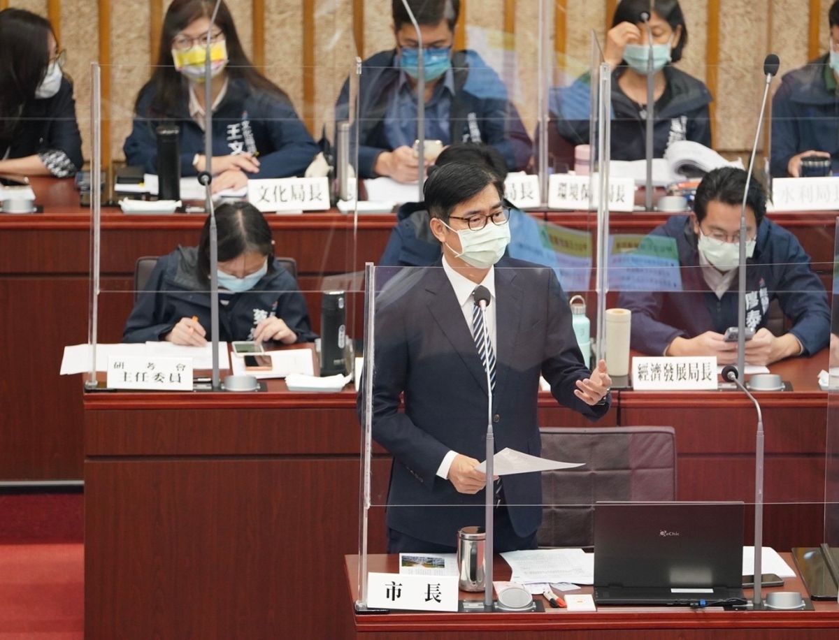 ▲市長陳其邁今天在議會答詢時表示，市府已研議並估算調降溫泉水收費標準，從每度120元降至40元，預計10月1日施行。（圖／高市府提供）