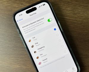 iPhone 14 Pro 動態島遊戲。(圖/記者周淑萍攝) ▲iPhone 14 Pro 動態島遊戲。(圖/記者周淑萍攝)