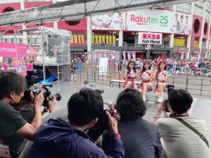 ▲樂天女孩征服日本樂天金鷲。(樂天提供) ▲樂天女孩征服日本樂天金鷲。(樂天提供)