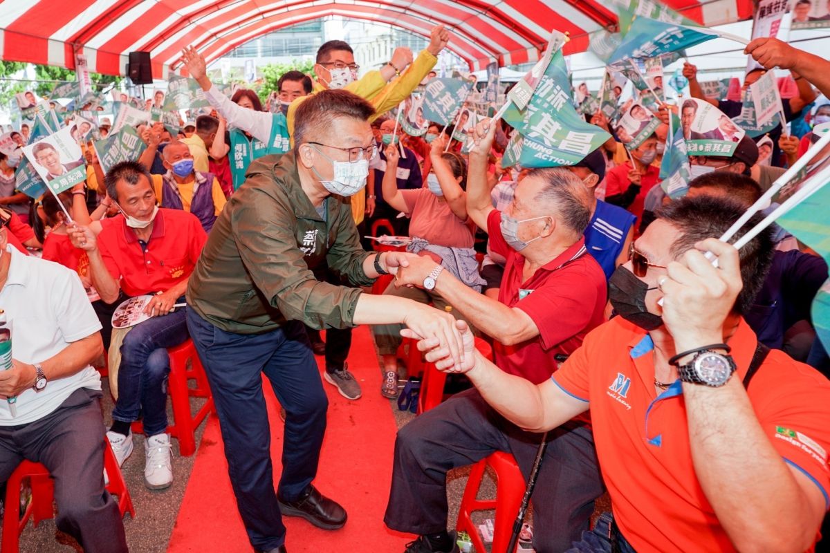 ▲民進黨台中市長候選人蔡其昌與民進黨市議員成立聯合競選總部，每場都吸引滿滿鄉親到場支持(圖／柳榮俊攝2022.9.24)