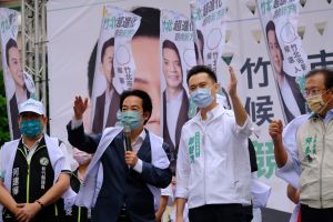 ▲民進黨竹北市長候選人鄭朝方成立競選總部，副總統賴清德為他站台造勢。（圖/鄭朝方提供）