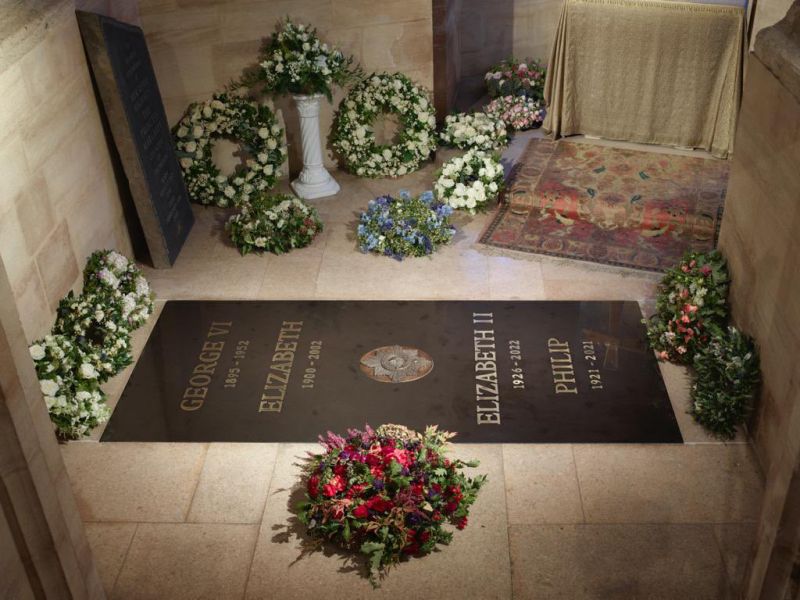 ▲英國女王伊莉莎白二世長眠於喬治六世禮拜堂。（圖／翻攝自推特@RoyalFamily）