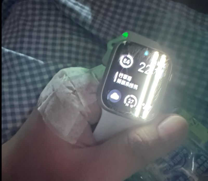 ▲網友戴Apple watch S8僅2天，遇到了車禍，手錶也觸發了「車禍SOS」。(圖／翻攝我們都是蘋果人！iPhone/Mac討論區）