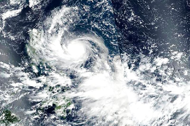 超級颱風諾盧逼近　菲律賓撤離沿岸居民
