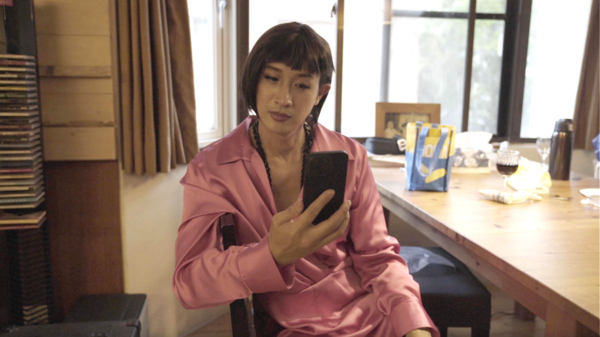 ▲Darren反串扮女裝，老婆搞定造型。（圖／固樂斯智能家居）