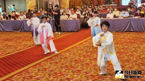 ▲太極拳交流活動線上、線下展示了多個太極拳流派的傳統套路技法。(圖/記者陳美嘉攝,2022.09.25) ▲太極拳交流活動線上、線下展示了多個太極拳流派的傳統套路技法。(圖/記者陳美嘉攝,2022.09.25)