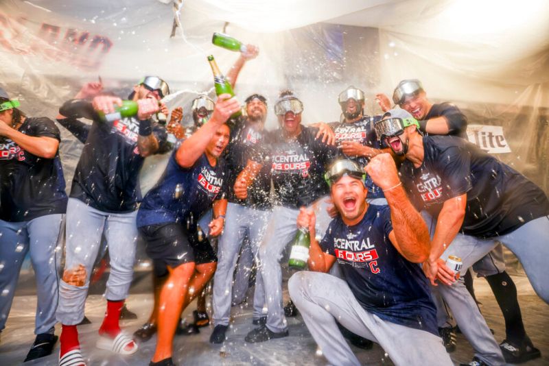 MLB/狠狠的把對手甩到一邊去!守護者狂拉尾盤稱霸美中