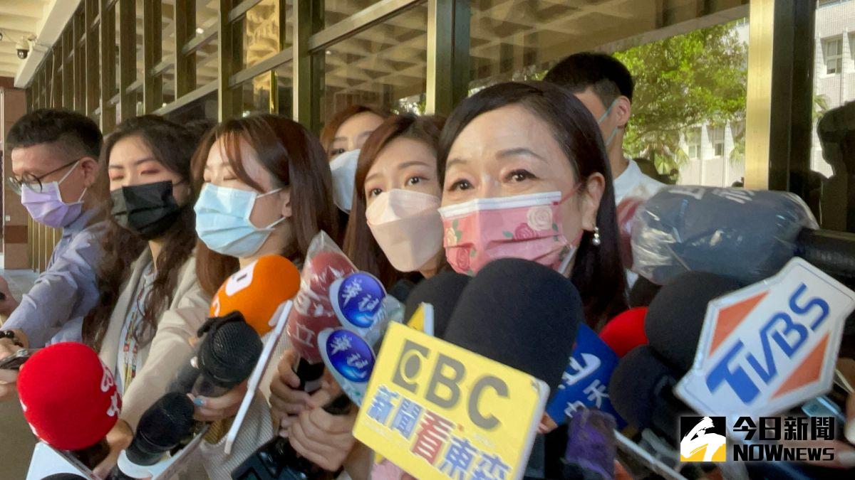 ▲資深媒體人周玉蔻日前發生許多爭議，隨著她主持的《辣新聞》節目被移除後，周玉蔻也暫停主持活動，並在網路上沉寂多日。（圖／記者潘千詩攝，2022.09.26）