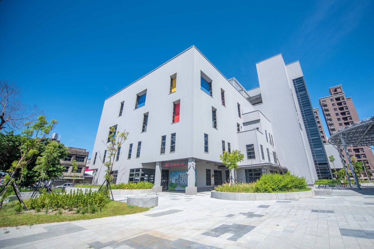 ▲八德國民運動中心羽球場日前因918強震造成天花板坍塌意外，詹賀舜回應表示，對於工程問題，市府皆務實面對，且多數問題都已解決，籲不要過度放大。（圖／桃園市政府提供）