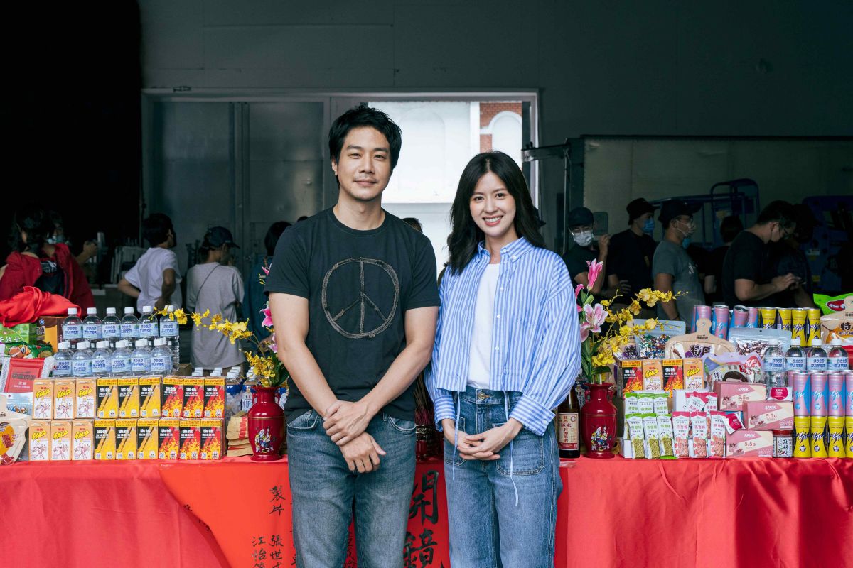 ▲薛仕凌（左）、林予晞新劇改編自小說《死了一個娛樂女記者之後》。（圖／鏡文學提供）