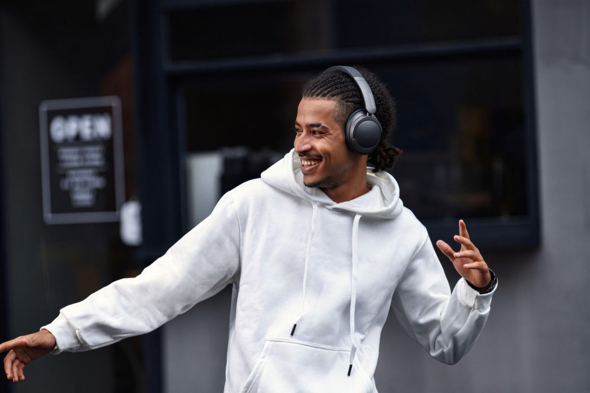 ▲1MORE SonoFlow左右耳機腔體內均搭載前饋、後饋雙麥克風，並且採用了獨家QuietMax技術，提更更好的降噪效果。(圖／官方提供)