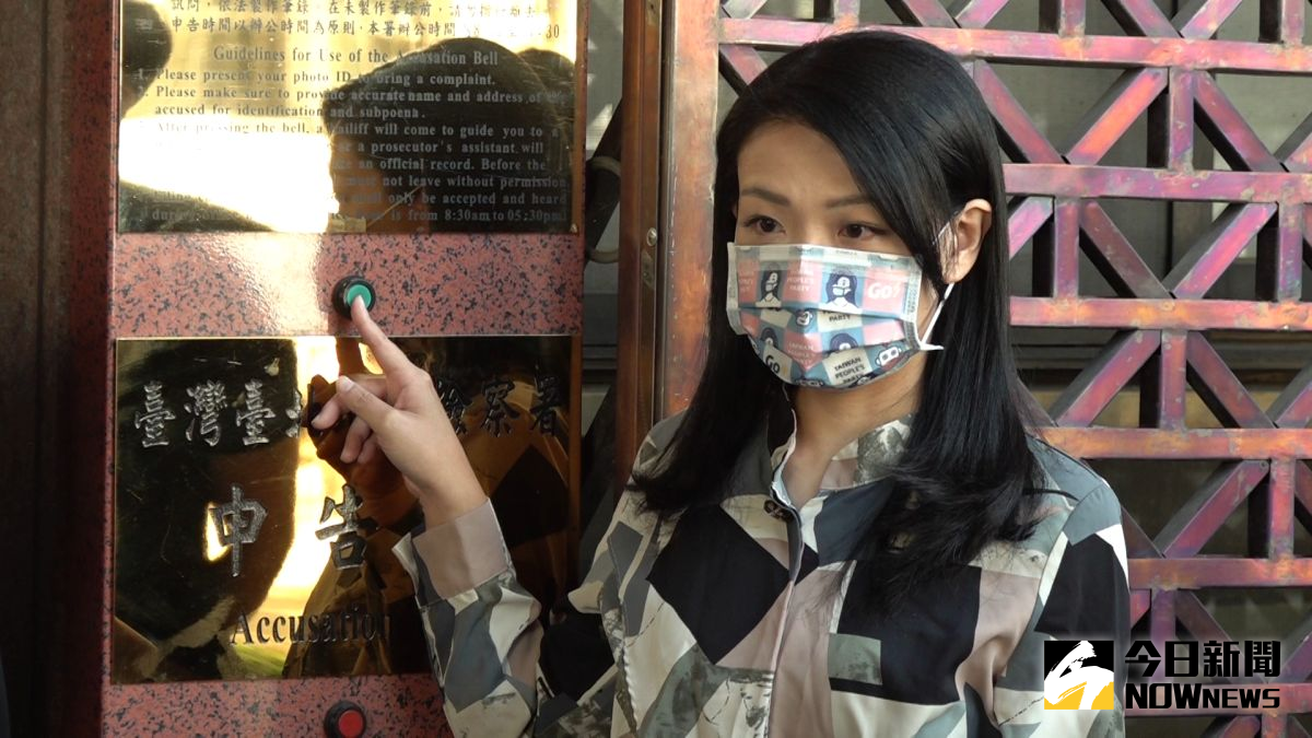 ▲民眾黨新竹市長候選人、立委高虹安上午前往台北地檢署，對鏡週刊按鈴提告（圖／記者朱永強攝，2022.09.27）