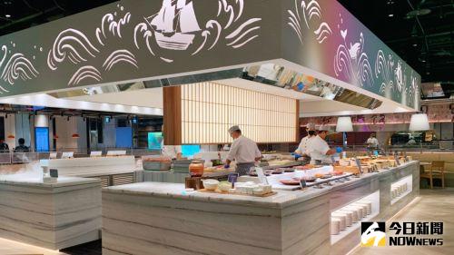 ▲國民Buffet「饗食天堂」於高雄夢時代購物打造全台規模最大的旗艦店。(圖/記者陳美嘉攝) ▲「饗食天堂」本週末的下午茶時段還有零星座位可預訂,圖為高雄夢時代店。(圖/記者陳美嘉攝)