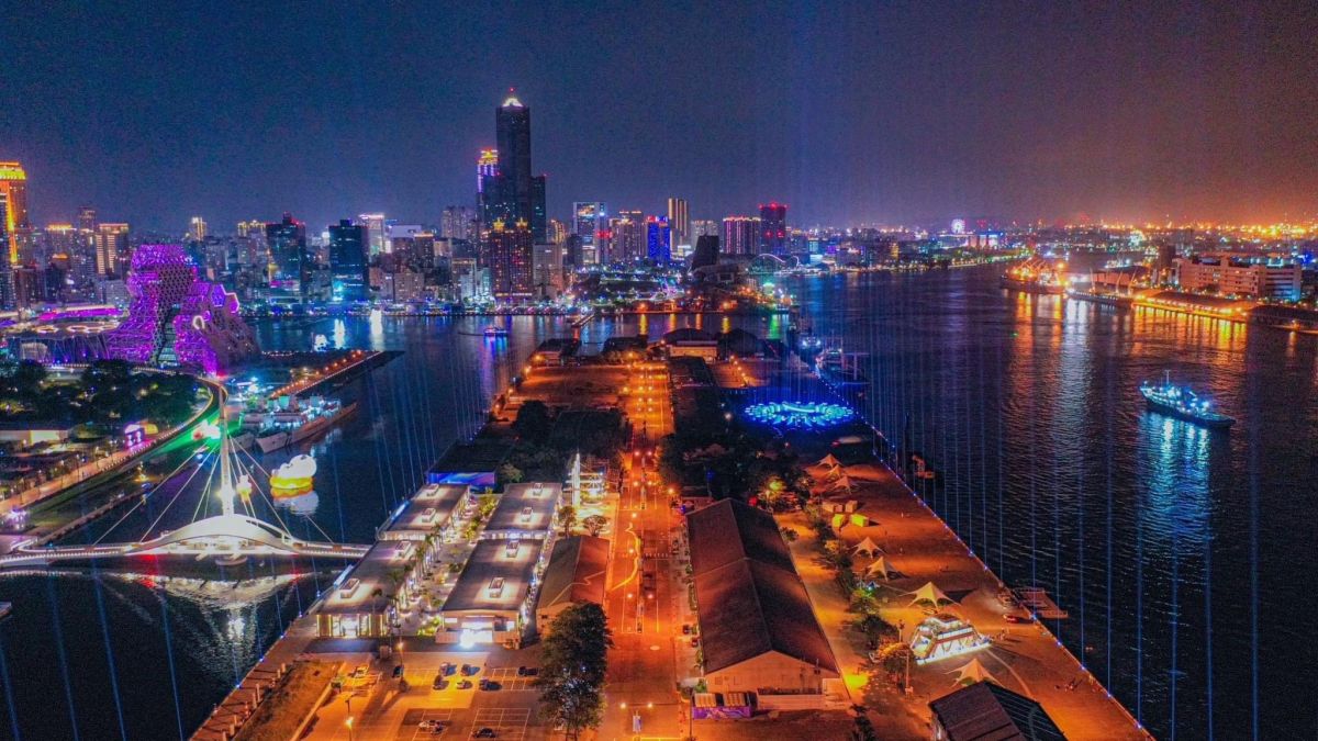 ▲「設計中島」不只是史上規模最大的台灣設計展，也是最具大港氣魄台灣設計展，高雄將繼台灣燈會之後再度驚豔世界。（圖／截自陳其邁臉書）