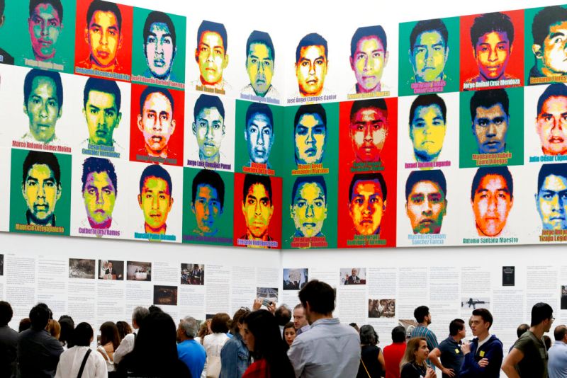 ▲2014年，墨西哥有43名學生在前往示威的途中失蹤，至今下落不明。（圖／美聯社／達志影像）