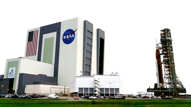 ▲颶風伊恩使NASA宣布取消阿提米絲1號火箭發射任務。(圖/美聯社)
