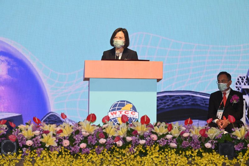 ▲總統蔡英文說，很開心能與蓬佩奧再次見面，期待台美雙邊能有更多合作交流。（圖／高雄市政府提供）