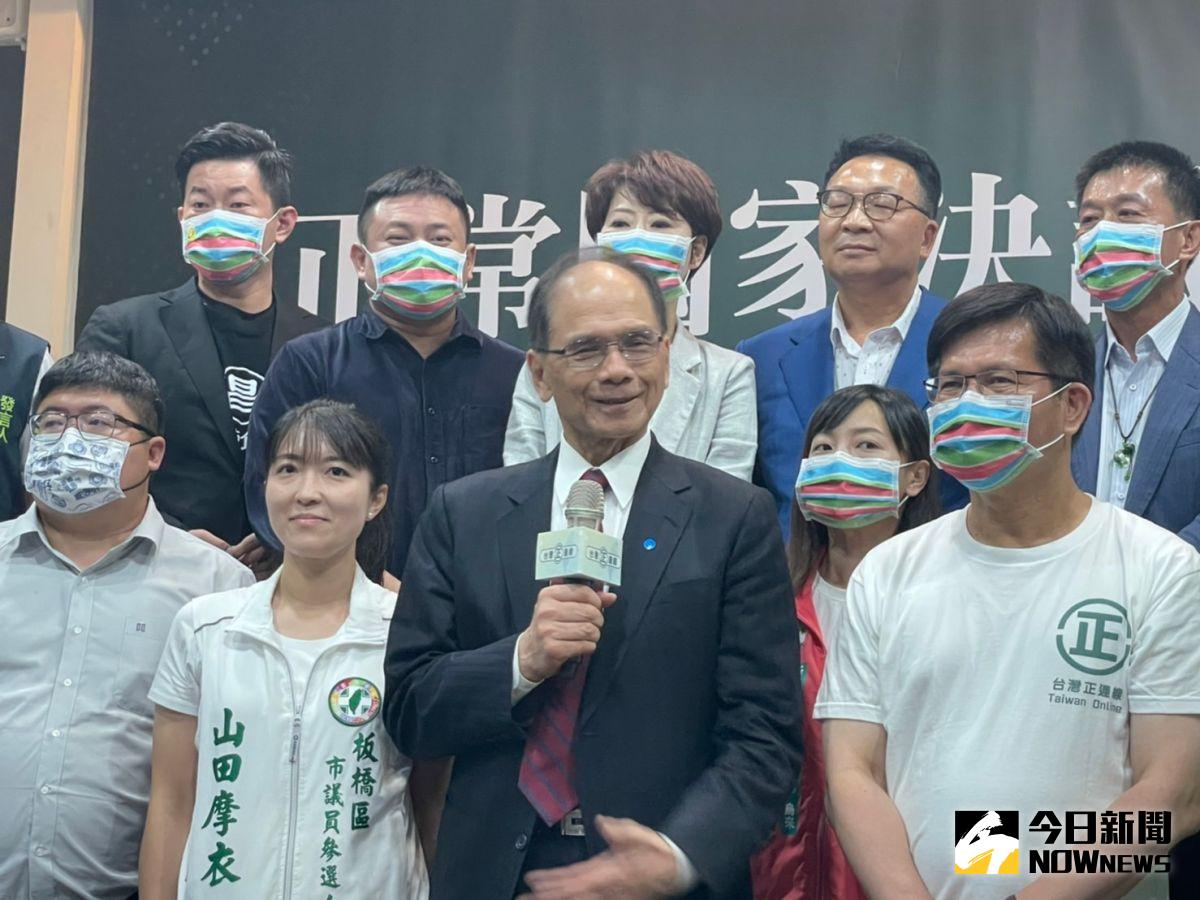 ▲游錫堃提起曾經參選新北市長的經驗指出，林佳龍很認真，相信很快會追上侯友宜。（圖／記者黃宣尹攝，2022.09.28）