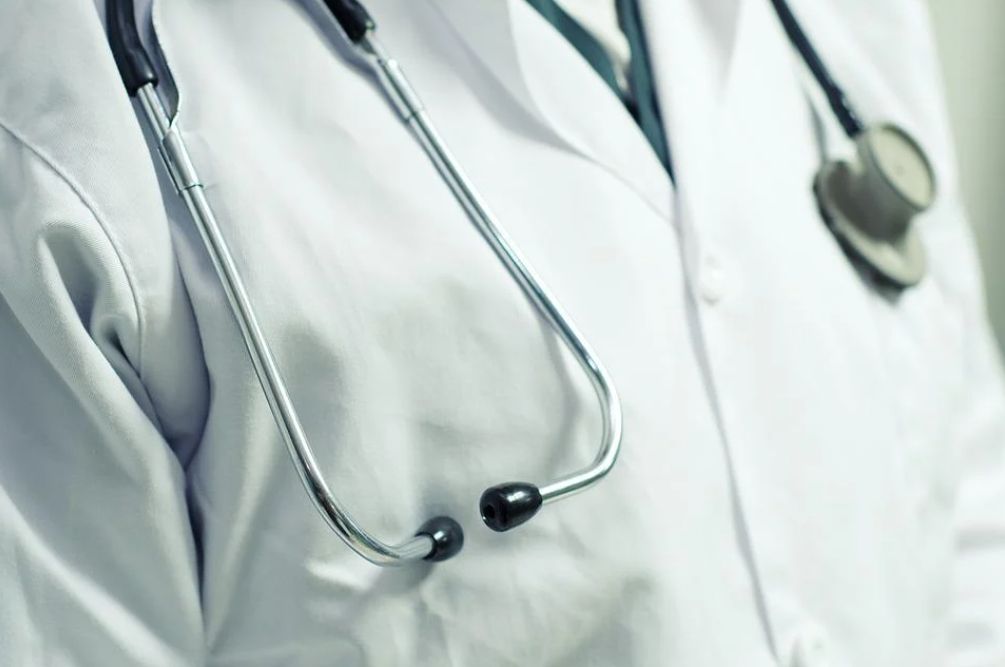 ▲台北馬偕醫院內規維持過往規定，導致醫護不滿增加出國難度，對此，發言人莊人祥今天晚間表示，醫院核假應符相關規定。（示意圖／取自Pixabay）