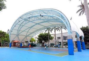 桃園天幕 ▲詹賀舜回應,市府新建79座天幕設施,包括公園、籃球場的天幕,平均每坪造價為6-10萬之間,並依個別需求去設計,均為合理造價。(圖/翻攝桃園市政府官網)