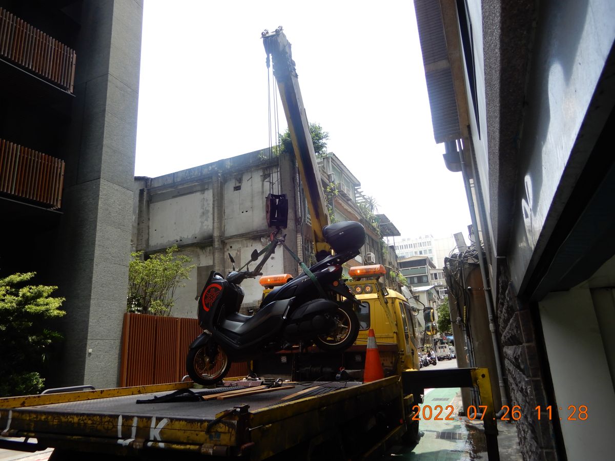 ▲台北分署今天以6萬6000元，成功拍賣王男名下重型機車抵償欠款。（圖／台北分署）