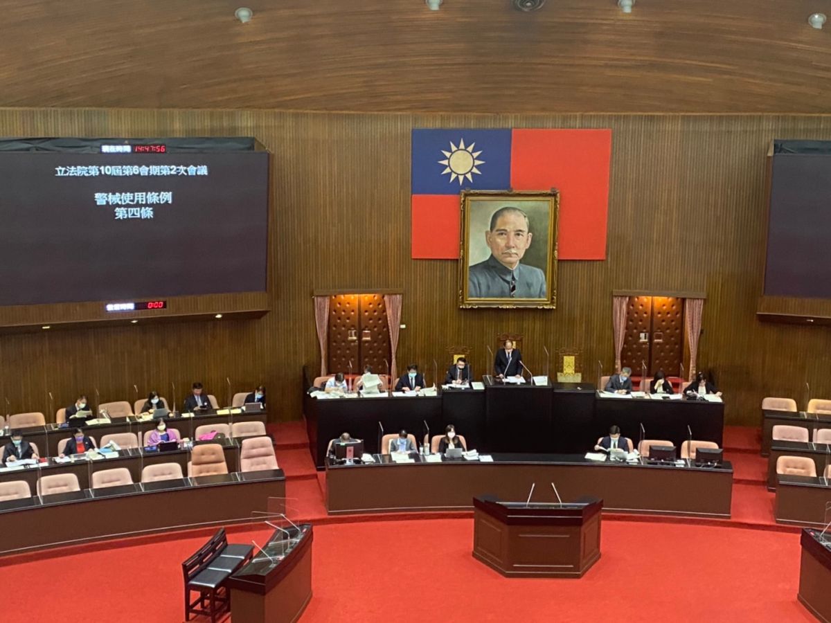 ▲各界關切員警用槍時機，立法院今三讀通過《警械使用條例部分條文修正草案》。（圖／記者翁子竣攝，2022.09.30）