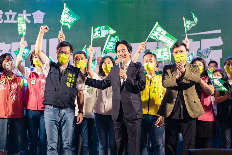 ▲林佳龍於三重舉辦首場大型造勢,賴清德提出「支持林佳龍的3個理由」,獲得廣大迴響。(圖/林佳龍辦公室提供)