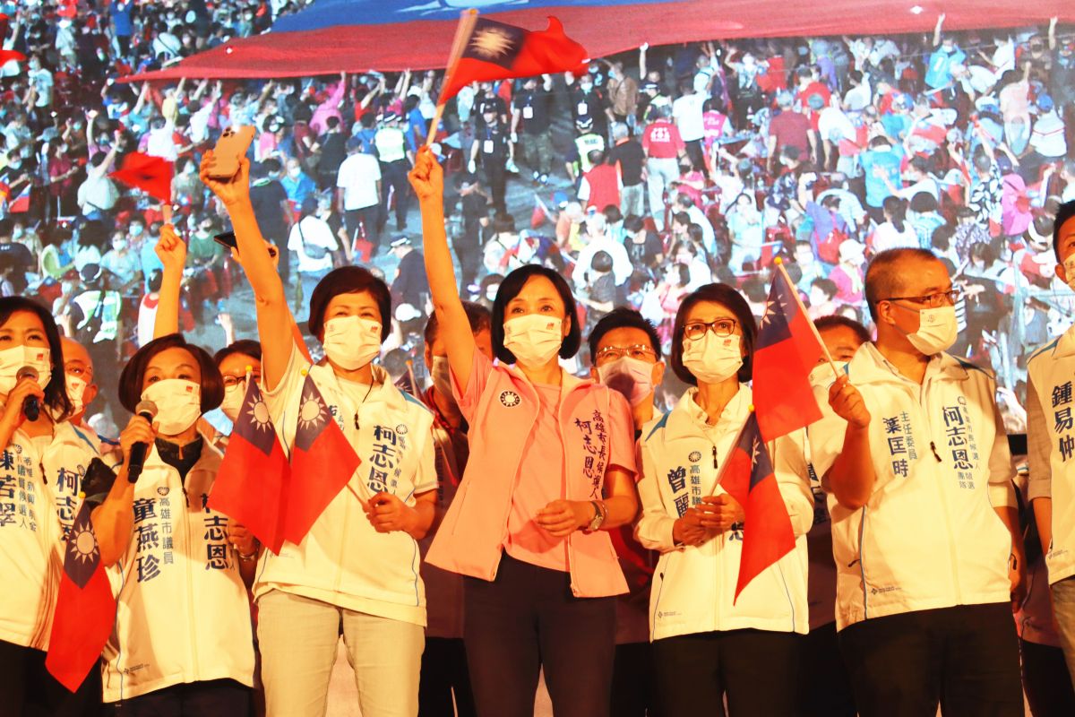 ▲國民黨高雄市長參選人柯志恩，昨（30）日在造勢晚會上將目前高雄捷運四線齊發歸功於前朝韓國瑜市府。（圖／記者鄭婷襄攝，2022.09.30）