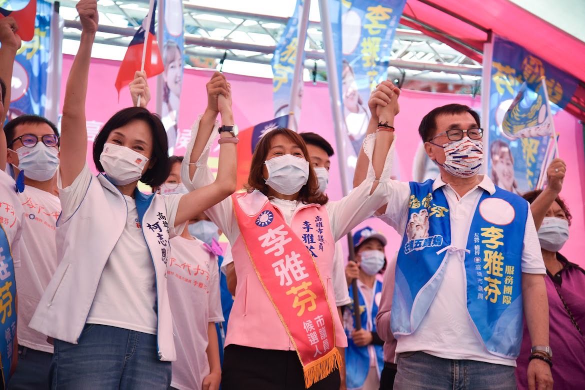 ▲國民黨高雄市長參選人柯志恩（左）今（1）日一連參加5場議員競選總部成立活動，更與前高雄市副市長李四川（右）首度合體同台。（圖／柯志恩競總提供）