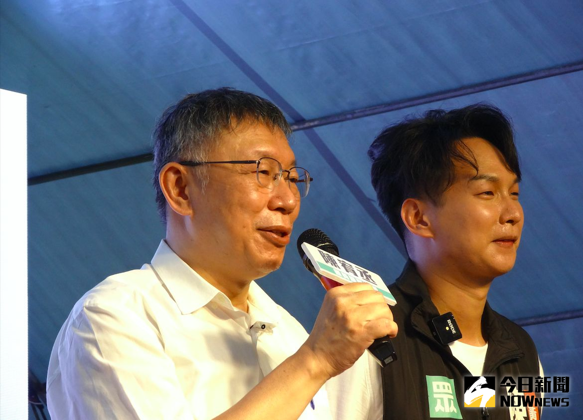 ▲民眾黨港湖區市議員參選人陳宥丞競總成立，民眾黨主席柯文哲（左）站台。（圖／記者呂炯昌攝，2022.10.02）