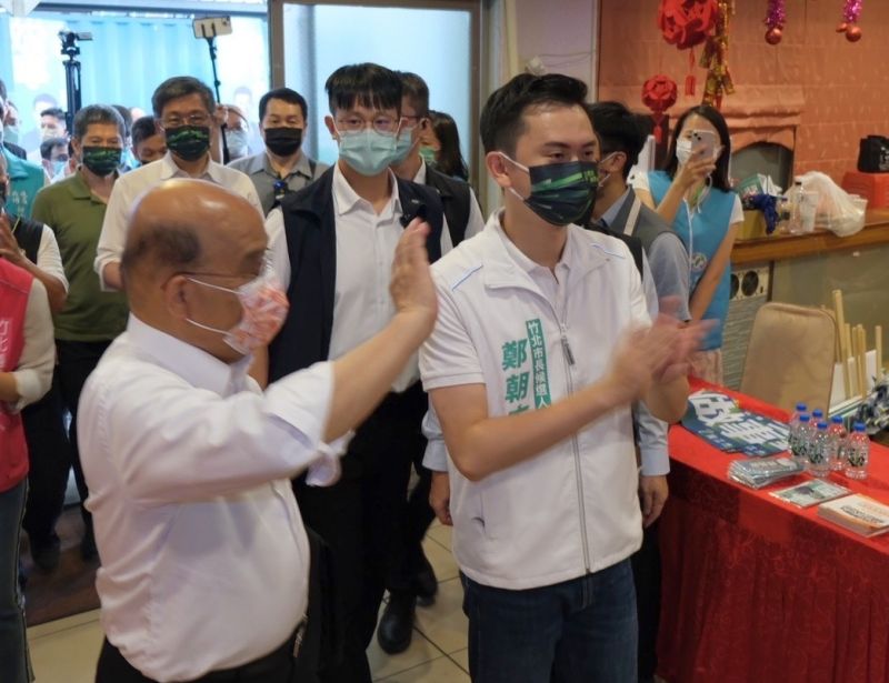 ▲行政院長蘇貞昌期許竹北市長候選人鄭朝方引領竹北新方向。（圖/鄭朝方團隊提供）