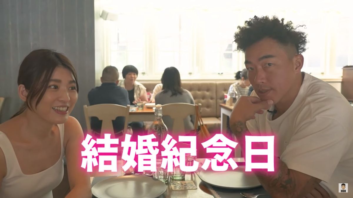 ▲郭泓志愛妻「小靜姐」意外曝光，幾乎大學生般的超高顏值，立刻驚呆所有粉絲。（圖／翻攝自郭董懂不懂YouTube）