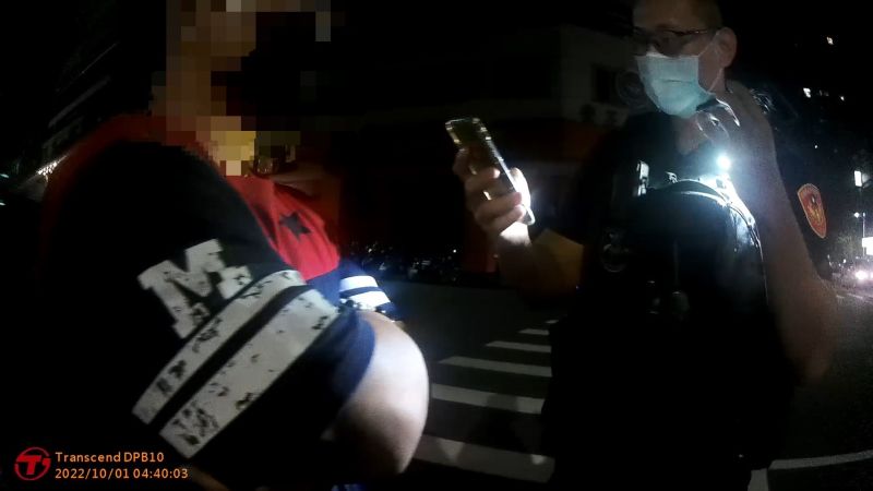 男友通緝遭逮通緝犯女友急赴警局探視 隨即因案各奔東西