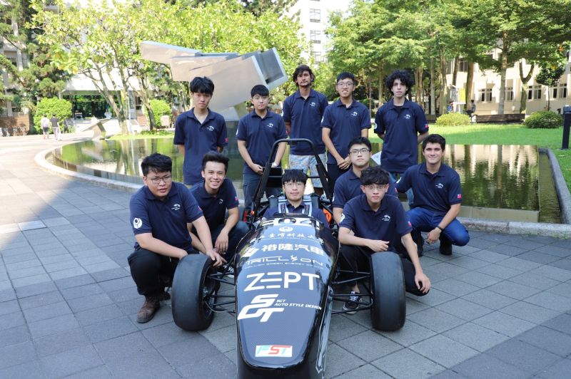 ▲台科大第一台電動方程式賽車校內首度亮相，明年9月到日本参與國際賽事。（圖／台科大提供）
