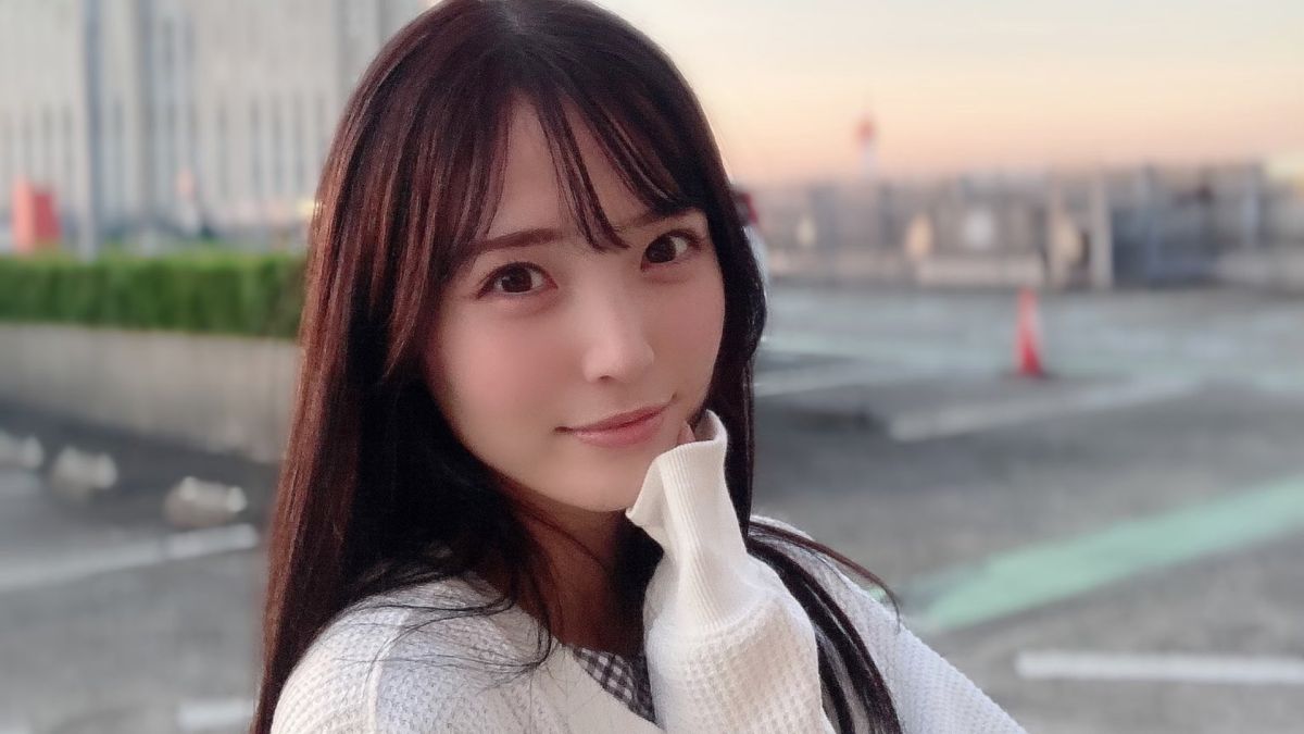 ▲20歲的日本女偶像由良夢來，困在廁所快1個鐘頭，無法和其他團員表演。（圖／翻攝自@yurayura_yuraa推特）