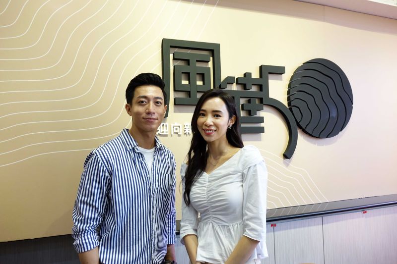 ▲呂紹齊（左）與康茵茵到國父紀念館實習。（圖／全民大劇團提供）