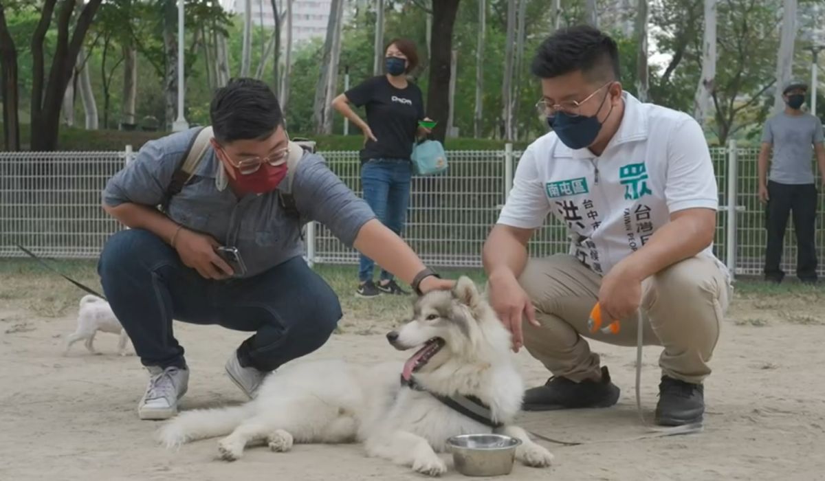 ▲洪鑫任認為，台中身為台灣第2大城，卻僅有3座寵物公園，無法滿足毛孩父母的需求。（圖／洪鑫任提供，2022.10.04）