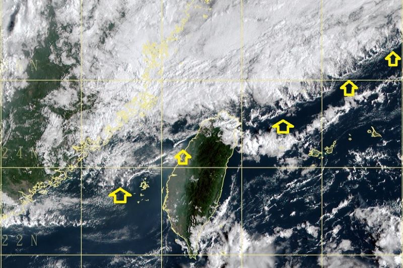 「秋潮」來了！鄭明典曝雲雨帶衛星照：會在台灣徘徊數日
