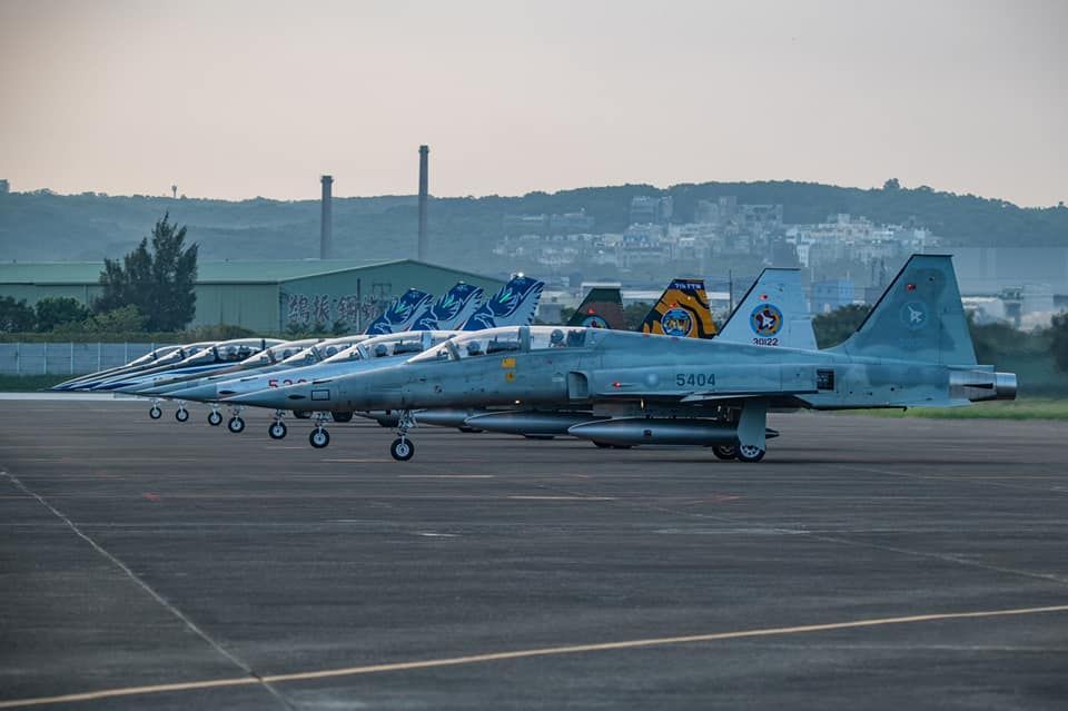 ▲面對近年國際情勢的改變，承擔著保衛國家人民的重責大任的國軍，又更顯得重要。（示意圖／空軍司令部臉書）