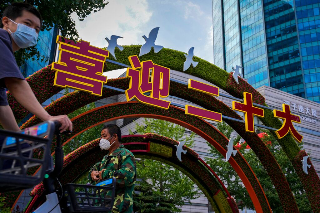 ▲中共二十大僅剩不到一周，但中國各地疫情卻出現反彈趨勢。 （圖／美聯社／達志影像）