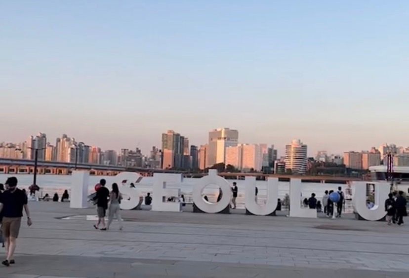 ▲韓國當地在防疫規定上早在今年中旬就已鬆綁許多，不僅如此9/3韓國政府宣布海外遊客「不需再提供PCR等證明」即可入境，就等著台灣0+7的正式上路，旅客再次踏上久違的韓國。（圖／受訪者提供）