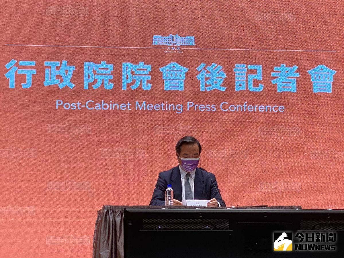 ▲羅秉成表示這兩天確診數略有升高，但仍處可控範圍，國境開放政策不變。（圖／記者陳威叡攝，2022.10.06）