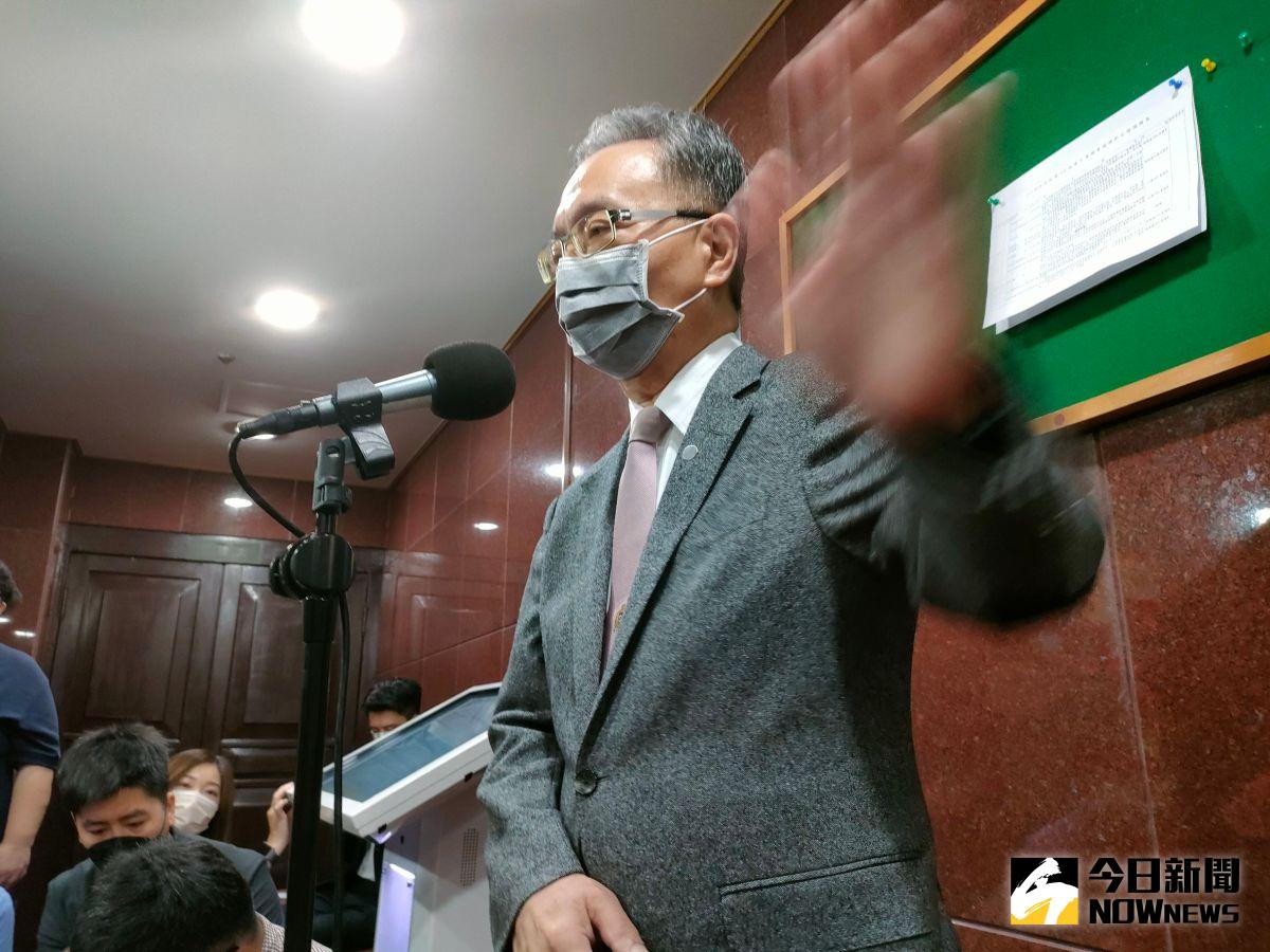 ▲今（20）日衛福部長薛瑞元表示，目前高端尚未補件，若高端在時限內補件，就會召開專家會議審查，是否會廢止EUA，應該在年底前結果就會出爐。（圖／記者許若茵攝，2022.10.06）